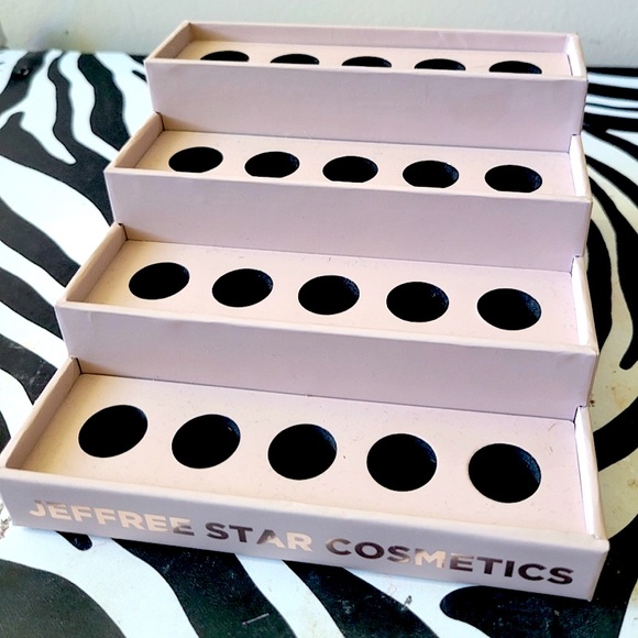 1 SIDE 4 SALE Jeffree Star Cosmetics: Velour Liquid Lipstick Stand - Nude - Picture 3 of 10